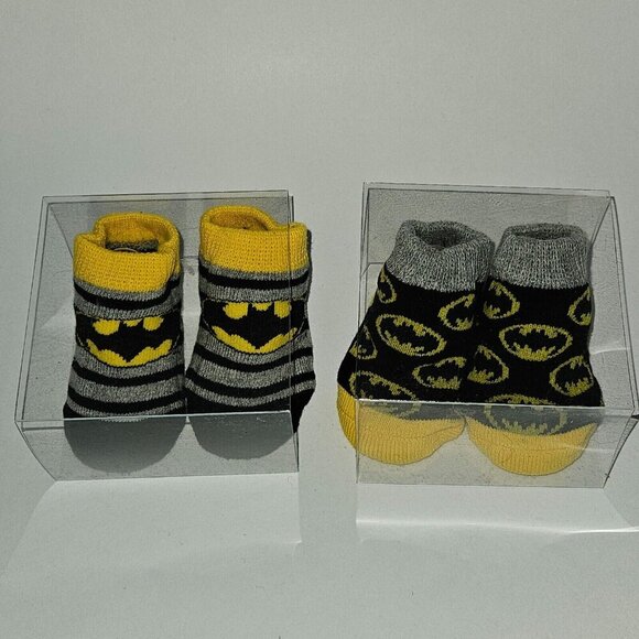 NWOT 2 Batman Baby Infant Socks Black Yellow Gray DC Superhero Gift Lot - Picture 1 of 6